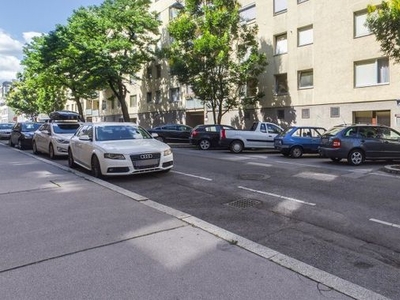 Sehr gepflegte 3-Zimmer-Wohnung mit Loggia: exklusive Familienzeit in Schönbrunn-Nähe!