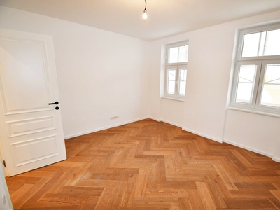 Neuer Preis! Jetzt zugreifen! Perfekt aufgeteilte 2-Zimmer Wohnung! Traumhaft sanierter Altbau + Rundum saniertes Gebäude + Ideale Anbindung und Infra