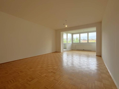 Stilvolle 2-Zimmer-Wohnung mit Loggia und Tiefgaragenplatz im Herzen von Klagenfurt