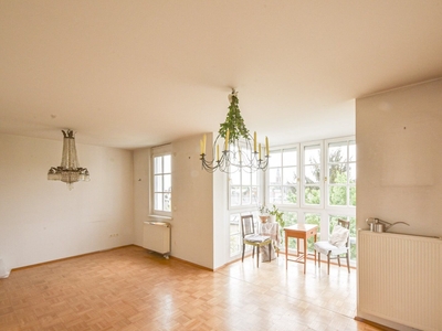 Helle Wohnung inkl. Garagenplatz mit grünem Weitblick in Ruhelage