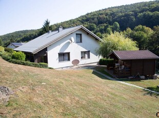 Gepflegtes Einfamilienhaus in idyllischer Lage!