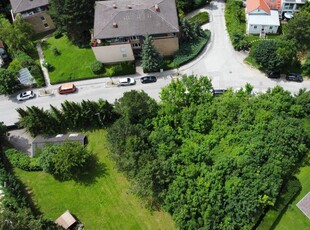 Sonniges Baugrundstück in der besten Villengegend Badens