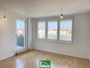 Unbefristete Neubau-Dachgeschosswohnung in Essling mit Einbauküche, Waschtrockner und großer Terrasse! - JETZT ZUSCHLAGEN