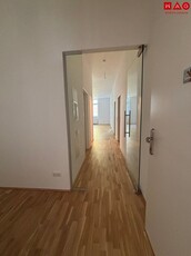 Wohn(t)raum in Wels - Neu sanierte 3-Zimmer Wohnung ab sofort beziehbar! Perfekt für Familien! Profitieren Sie von einer sicheren Umgebung!