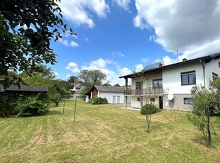 Einfamilienhaus mit Nebengebäude, schönem Garten und angrenzendem Grundstück mit Altbestandshaus!