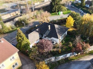 Zentrumsnahe Gartenidylle – Bungalow mit grünem Paradies in der Stadt