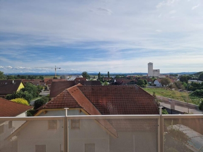 HOCH HINAUS - TRAUMHAFTE, HELLE DACHGESCHOSSWOHNUNG MIT IMPOSANTER SONNENTERRASSE UND FERNBLICK - PROVISIONSFREI