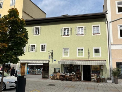 Investment: Denkmalgeschütztes Zinshaus in bester Lage in Hallein 