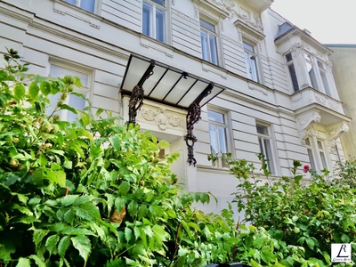 Jugendstil/ Altbauwohnung - Sonnig & Repräsentativ/ Gartennutzung !