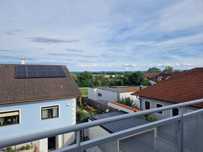 10% PREISREDUKTION IM JUNI: LICHTDURCHFLUTETE TERRASSENWOHNUNG MIT TOLLEM AUSBLICK - PROVISIONSFREI - ÜBERGABE ERFOLGT BEZIEHBAR UND SCHLÜSSELFERTIG MIT BAD - OPTIONALER TIEFGARAGENPARKPLATZ