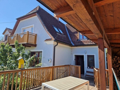 LIEBEVOLL GEPFLEGTES WOHNHAUS IN GUTER, RUHIGER WOHNLAGE MIT KLEINEM GARTEN UND HERRLICHER TERRASSE