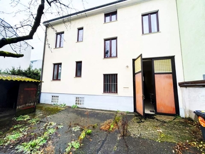 **Mehrfamilienhaus in toller Lage nahe U2 Station in 1220 Wien**