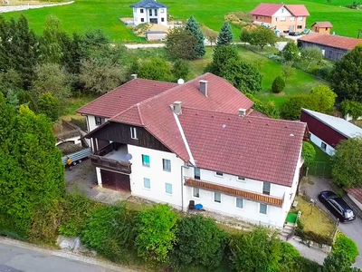 Mehrfamilienhaus mit enormen Platzverhältnissen unweit von Artstetten & Weiten!