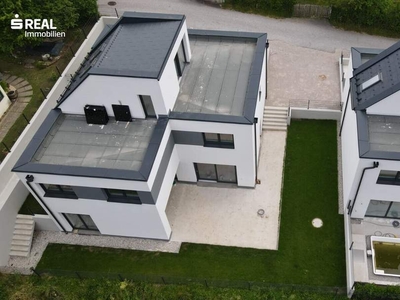 Neubau - Wohnung mit großer Terrasse und Garten