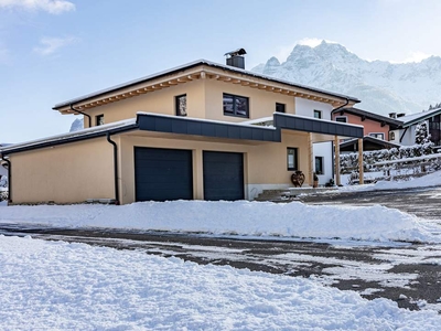 Traumhaus mit Blick in die umliegende Bergwelt