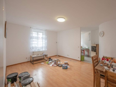 ++NEU++ 3-Zimmer Altbauwohnung mit viel Potenzial.