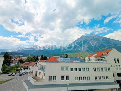 Süße Wohung mit Loggia und Alpenblick