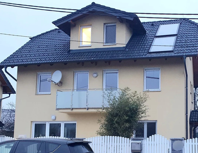 WOHNEN IM NORDEN VON WIEN. ELEGANTENS EINFAMILIENHAUS AM NÖRDLICHEN STADTRAND VON WIEN - 1210 WIEN LEOPOLDAU.