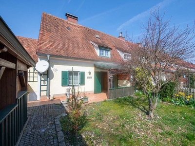 Gepflegtes Reihenhaus mit Garten in zentraler Ruhelage