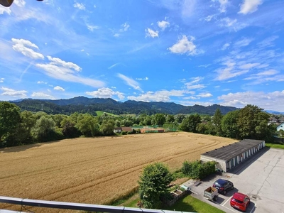 Sonnige 3-Zimmer-Wohnung mit Balkon und Garage - provisionsfrei für die Käufer!