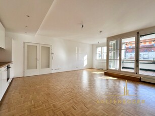 Erstbezug nach Sanierung: Helle, ruhige Wohnung mit Loggia, 2 Bädern und Tiefgarage (auch als Wohnung + Büro)