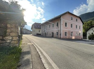 Attraktives Mehrfamilienhaus mit großem Entwicklungspotenzial in Bad Bleiberg