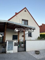 Großfamilien Willkommen!! Ein Grundstück, zwei Einfamilienhäuser, Garage und Carport in ruhiger Siedlungslage.