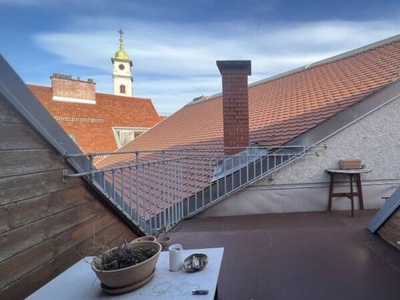 Provisionsfrei!! Sonnendurchflutete Penthouse-Loft-Wohnung mit sonniger Terrasse in beliebter und hipper Lage mit Schlossberg Blick