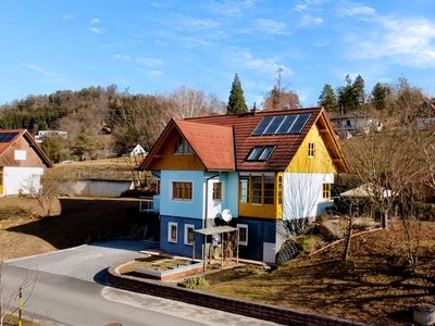 Gepflegtes Einfamilienhaus in sonniger Aussichtslage mit großem Grundstück!