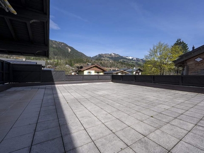 Obergeschoss Wohnung mit großzügiger Terrasse in Kitzbühel