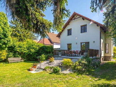 EIGENGRUND - 6 ZIMMER - MÜHLWASSER UND LOBAU - WOHLFÜHL-HAUS - SEHR GUTER ZUSTAND - BADEVERGNÜGEN