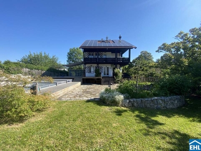 Charmantes & gepflegtes Einfamilienhaus mit Pool und Sauna - Ein Zuhause mit Bergblick