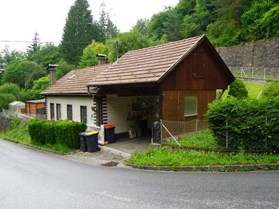 Charmantes Haus mit großem Garten und vielen Extras