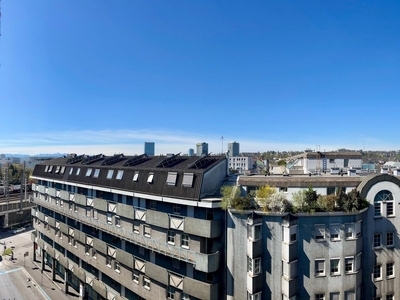 Komplett sanierte, helle 3,5-Zimmer-Wohnung mit Loggia und toller Fernsicht