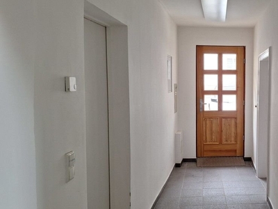 NEU SANIERTE ALTBAU WOHNUNG