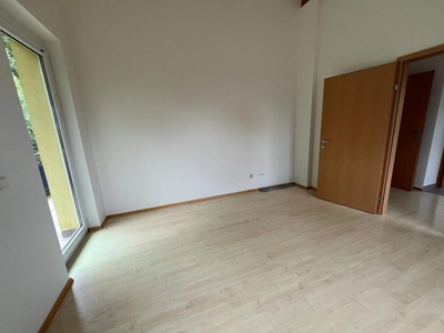 Penthousewohnung mit Balkon - fast im Wald