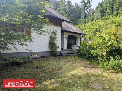 tolles Einfamilienhaus im Landhausstil mit eigenem Rodlzugang