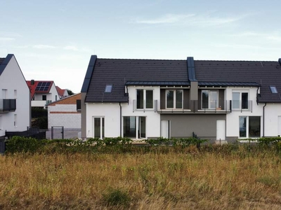 Modernes Reihenhaus mit Garten in ruhiger Lage ** Erstbezug **