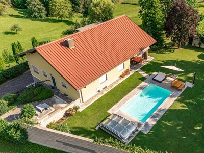 Schönes großes Einfamilienhaus mit Pool, 3 Schlafzimmer, OG ausbaufähig - 10 Min. von Graz