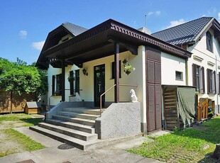 Gepflegter Familienhit mit großzügigem Garten und Pool in Mauer