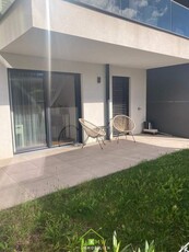 hochwertig ausgestattete ca. 43m² Mietwohnung mit Terrasse & Garten