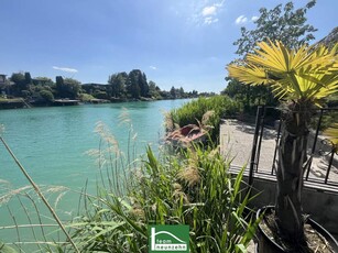 WOHNEN DIREKT AM WASSER! Bungalow mit Blick ins Grüne & direktem Badezugang! Erholung pur! Möbliert!