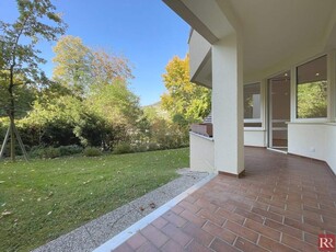 Platz für die ganze Familie - mit Loggia und Garten