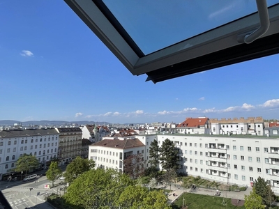 Exklusive Dachgeschoßwohnung mit einzigartiger Freifläche und Panoramablick über die Stadt - A\\