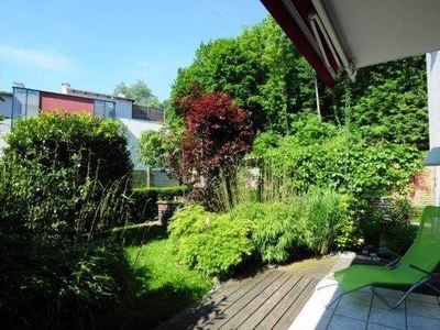 Sonnige Erdgeschosswohnung mit Terrasse, Garten und TG-Stellplatz in exklusiver Lage!