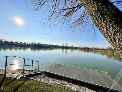 Ganzjährig urlauben am See ~ eigener Bootsanlegesteg ~ IHR HAUS AM SEE