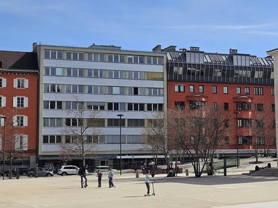 Mitten in der Stadt.. Büro, Praxis, Kanzlei oder Wohnung! Entscheiden Sie..