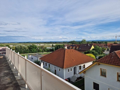 TOLLE EIGENTUMSWOHNUNG MIT BALKON UND HERRLICHEM AUSBLICK - PROVISIONSFREI - SCHLÜSSELFERTIG INKL. BAD UND OPTIONAL MIT TIEFGARAGENPARKPLATZ