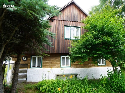 Altes Stein-Holzblockhaus mit großem Garten in idyllischer Lage - perfekt für Naturliebhaber und Golfer!