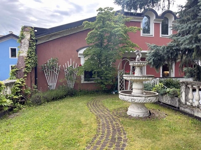 Erstklassige Maisonette-Wohnung mit Dachterrasse und Garten